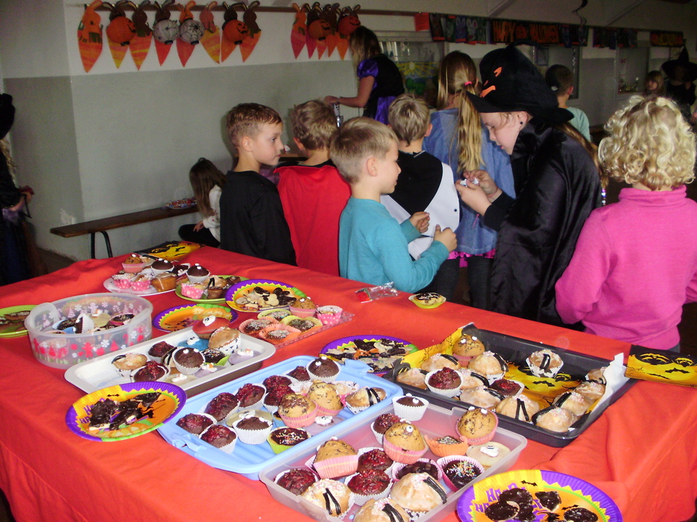 Halloween-Party (durchgeführt von angehenden Erziehern der Fachschule für "Wirtschaft und Soziales"