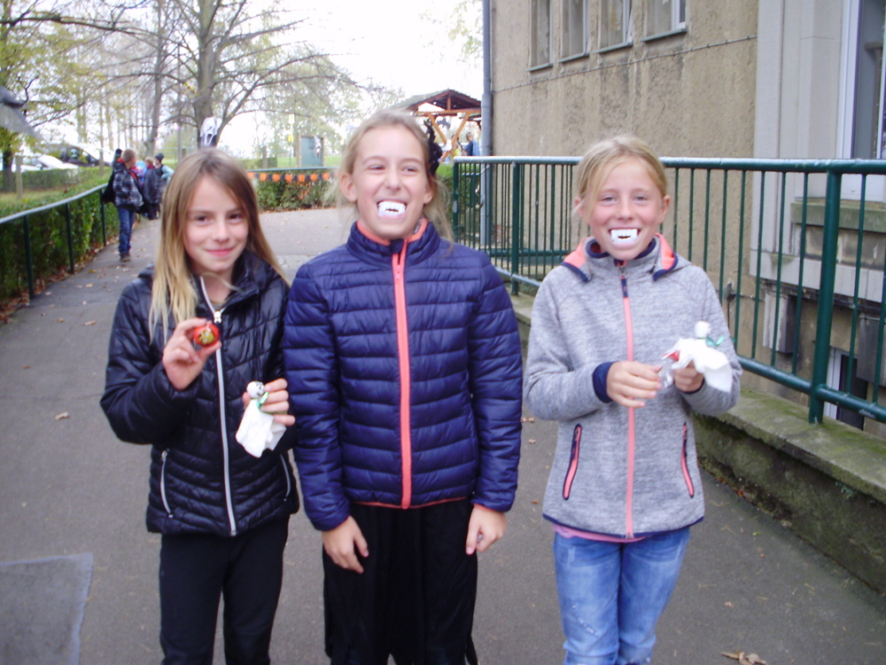 Halloween-Party (durchgefhrt von angehenden Erziehern der Fachschule fr "Wirtschaft und Soziales"
