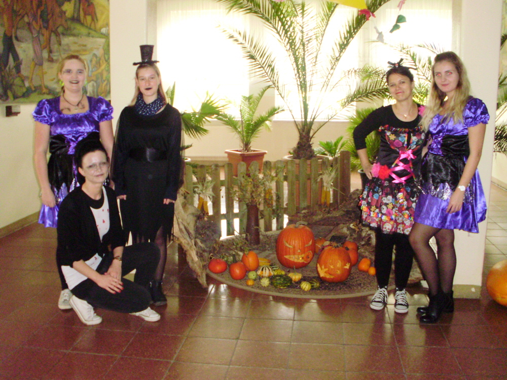 Halloween-Party (durchgefhrt von angehenden Erziehern der Fachschule fr "Wirtschaft und Soziales"